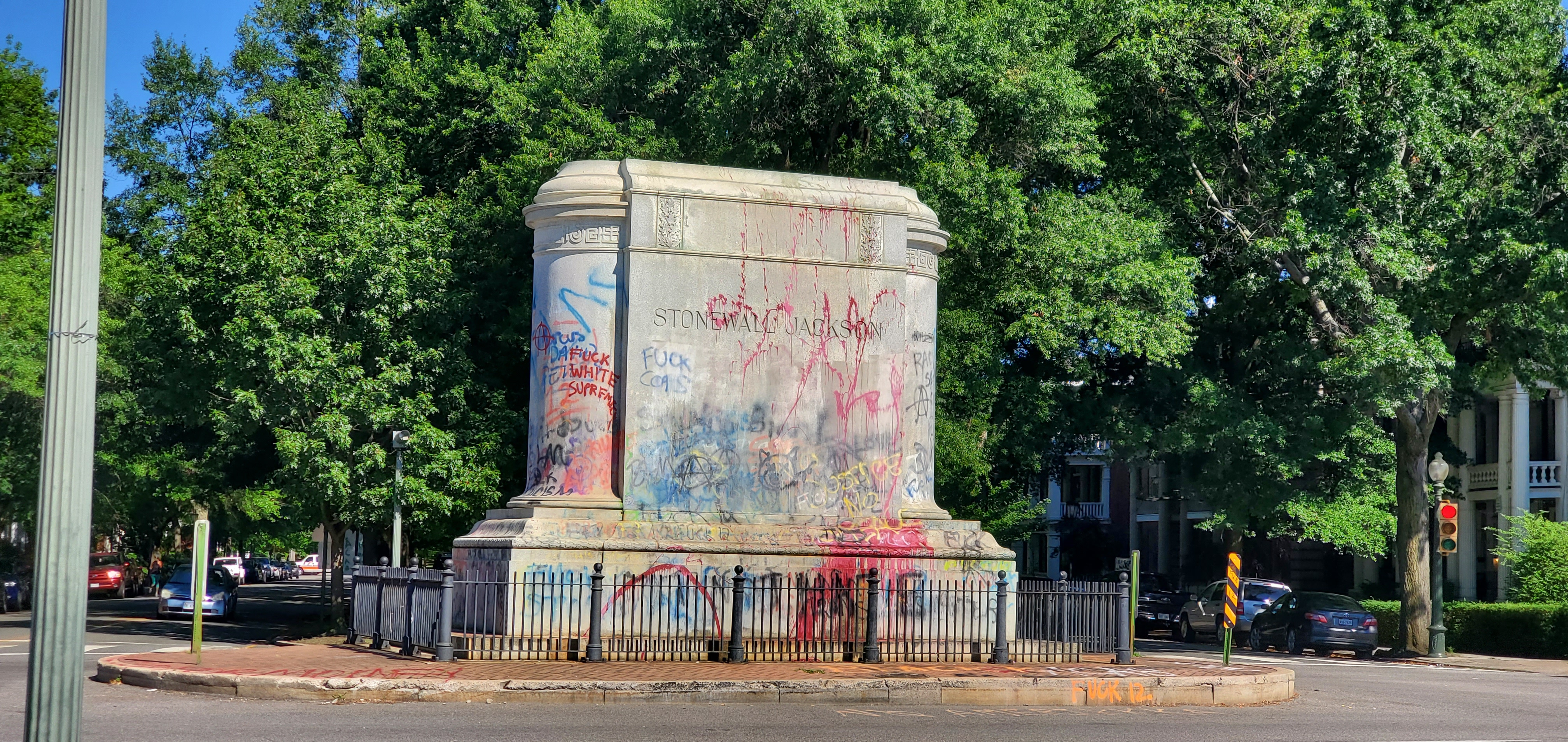 Stonewall Jackson monument plinth